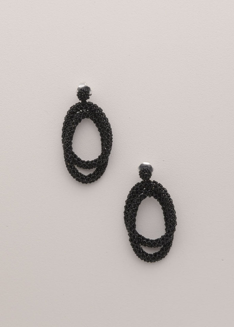 ITSARI HAIKURI BLACK EARRINGS