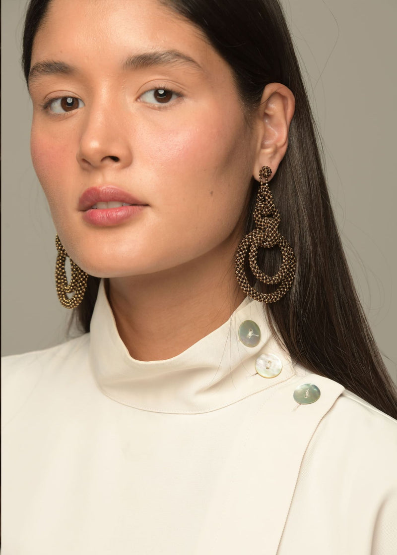 EARRINGS FIVE RINGS GOLD CHAIN BROWN TRANSPARENT