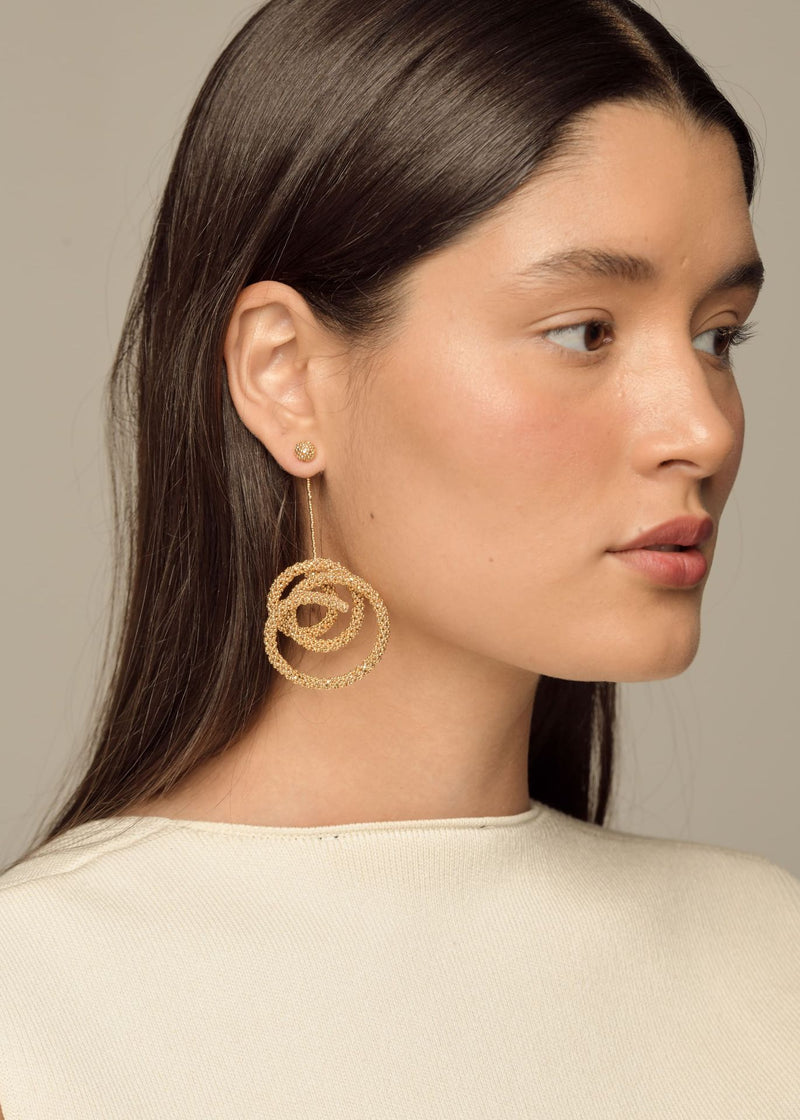 HAIKURI GOLD DANGLING EARRINGS
