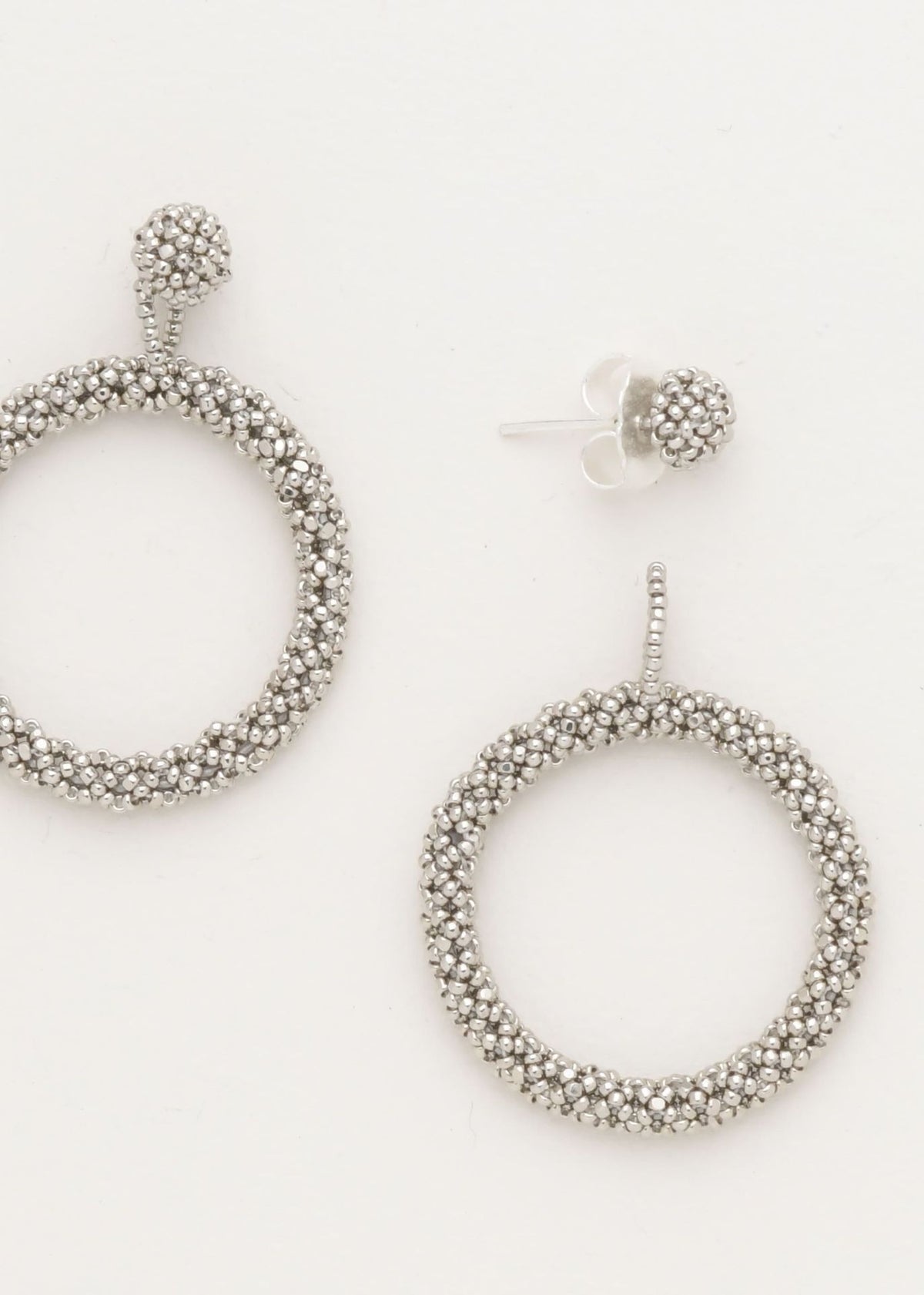 ARETES UN ARO MARTHA PLATINO