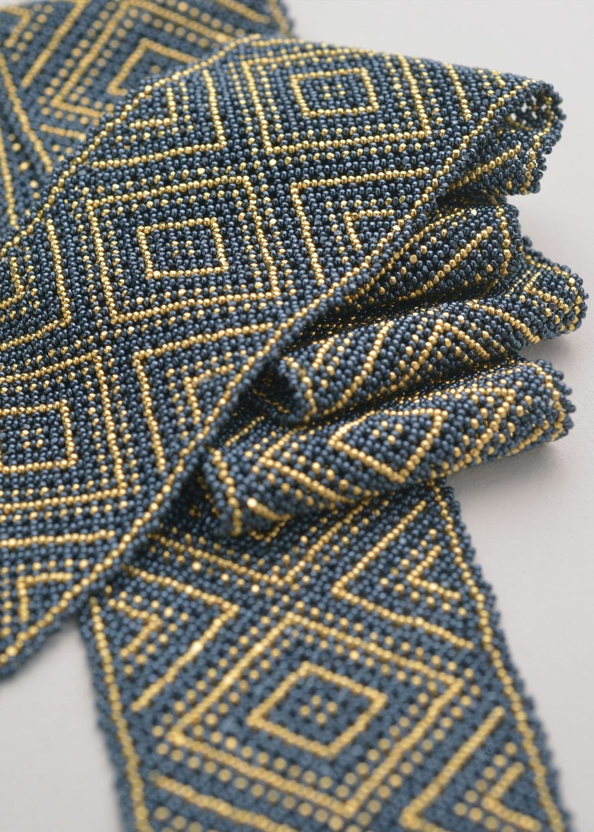 METALLIC GREY GOLD SCARF