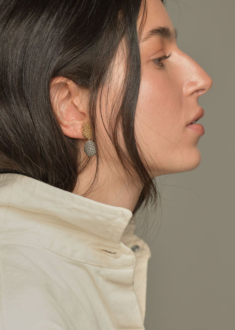TWO HUTA TAWARI EARRINGS GOLD PLATINUM