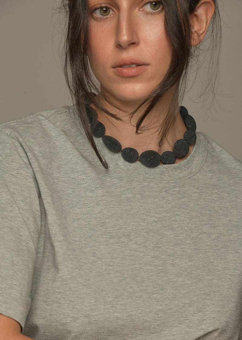COLLAR TAWARI GRIS METALICO