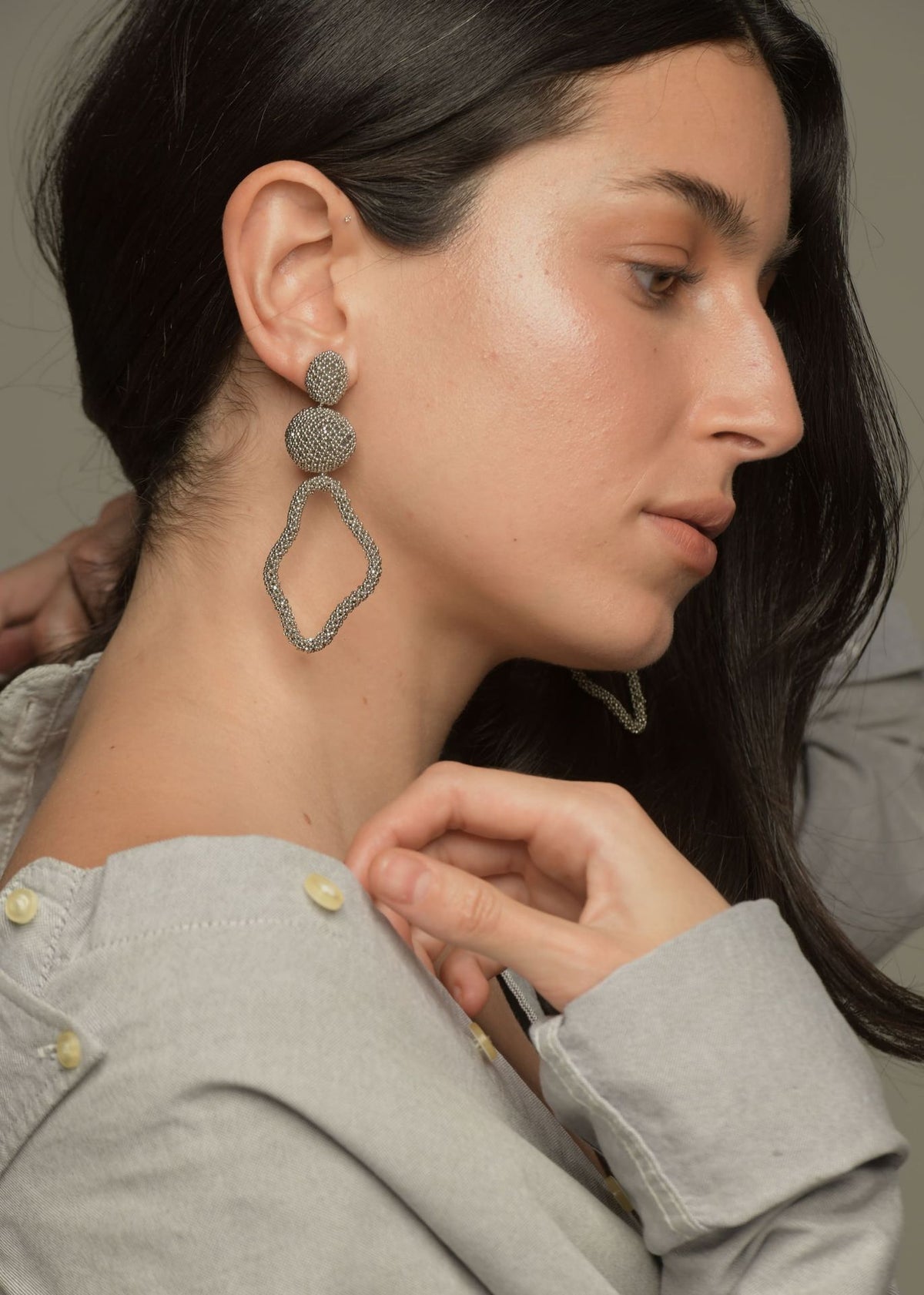 ARETES HAUTE TAWARI PLATINO