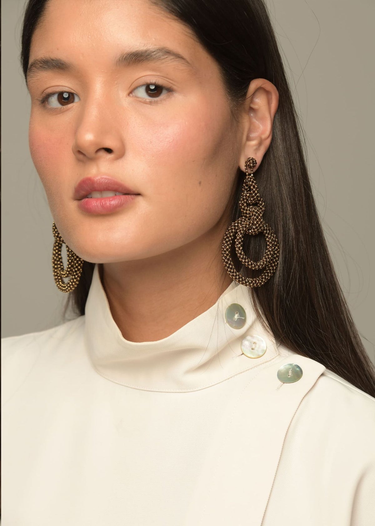 EARRINGS FIVE RINGS GOLD CHAIN BROWN TRANSPARENT