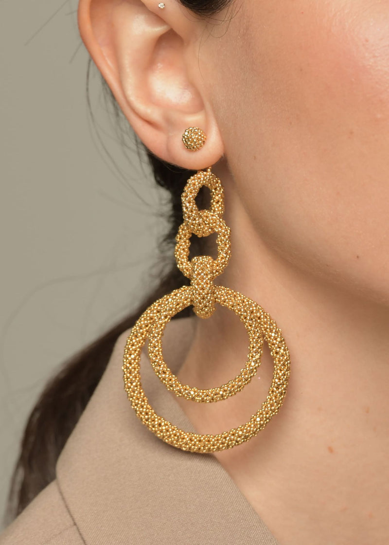 ARETES CINCO AROS CADENA ORO