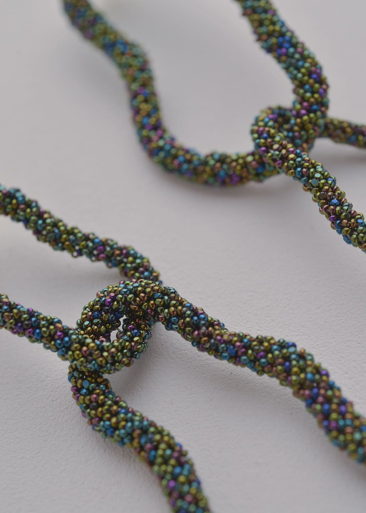 IRIDESCENT GREEN KIPURI LINK EARRINGS