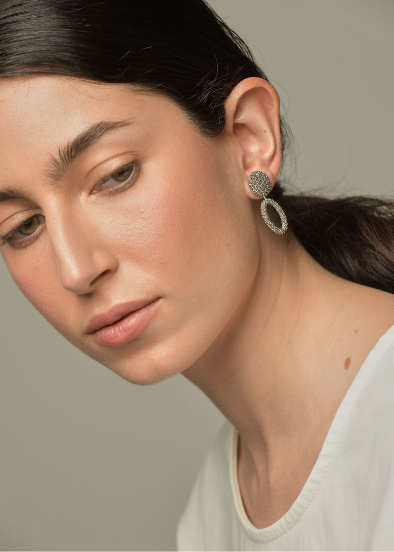 ARETES UN ARO TAWARI PLATINO