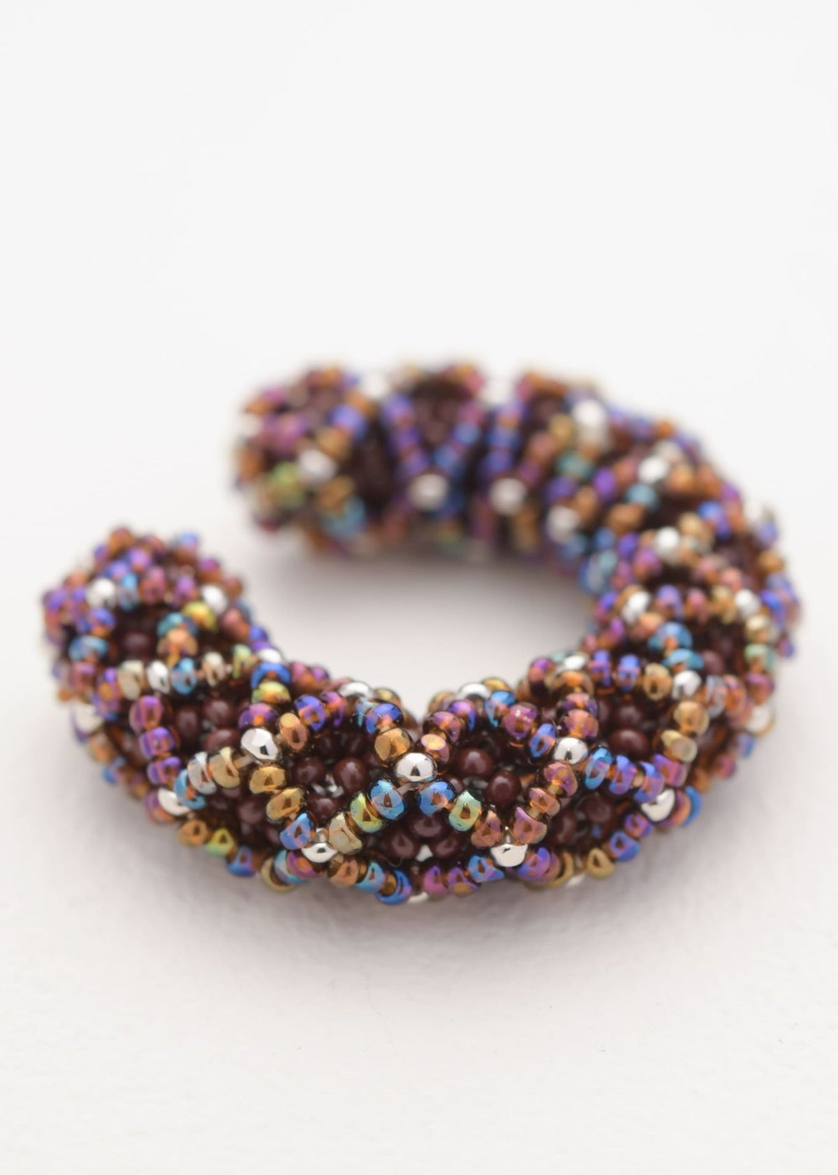 NAWI PLATINUM WINE IRIDESCENT TOPAZ EAR CUFF